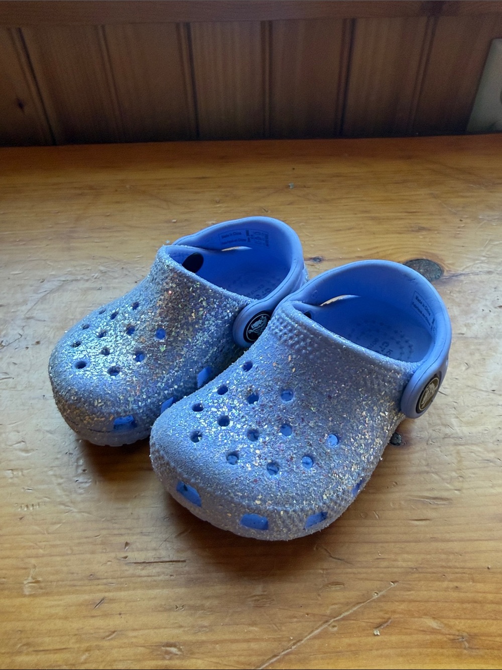 CROCS Kids Glitter Light Blue Clogs